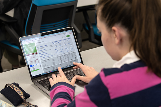 business student doing research