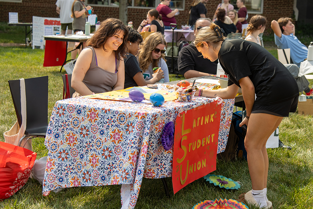 students at club fair
