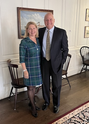 1782 Society co-chairs Thad and Renee Bench share a laugh at the podium