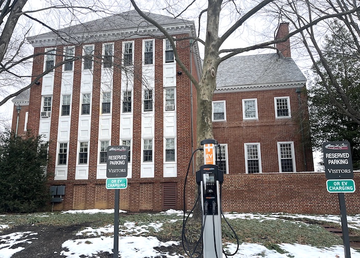 Public is invited to power up at a discounted fee at Washington College's new electric vehicle charging stations. 